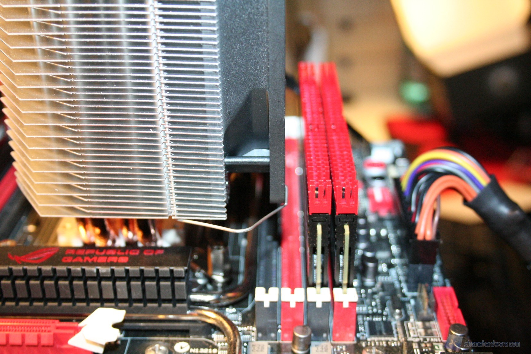 00066 REEVEN KELVEROS WWW.XTREMEHARDWARE.COM